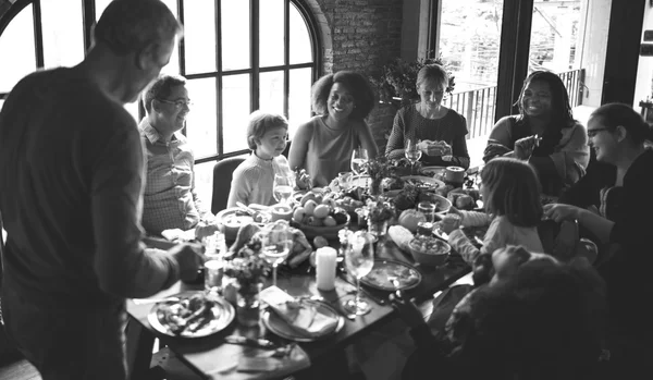 Mengapa Makan Malam Perlahan Membuat Malam Lebih Nyaman